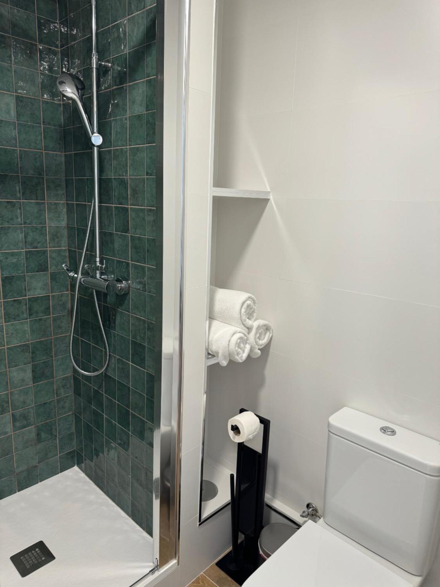 Plaza Victoria Apartments Малага Екстер'єр фото